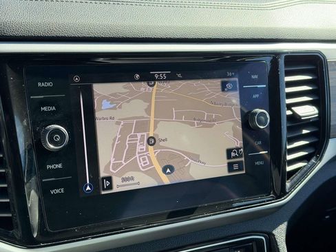 Used 2021 Volkswagen Atlas SEL image 3