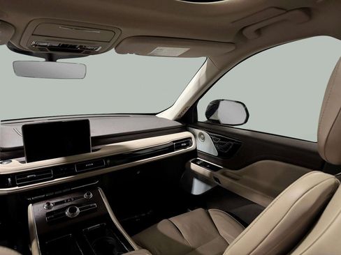 Certified 2024 Lincoln Aviator Reserve w/ Equipment Group 201A image 23