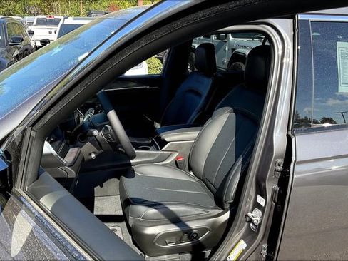 New 2025 Jeep Grand Cherokee L Overland image 9