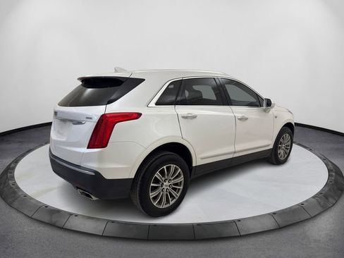 Used 2018 Cadillac XT5 Luxury image 5
