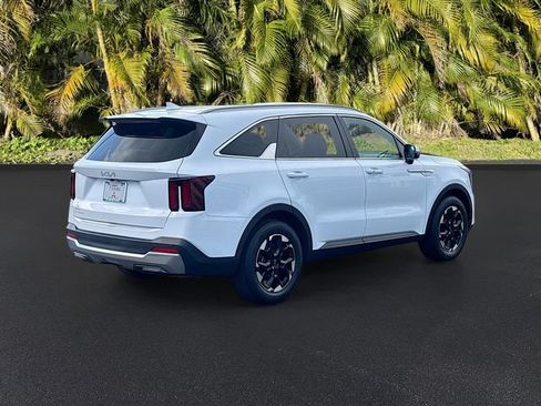 Used 2024 Kia Sorento S FWD image 4