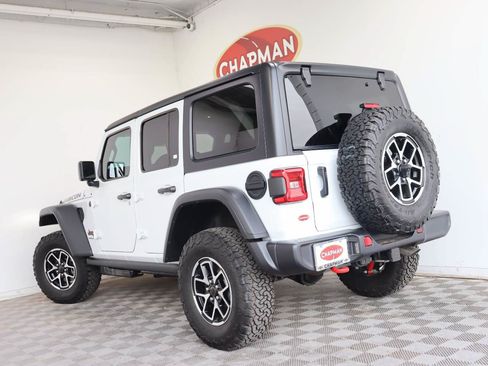 Used 2026 Jeep Wrangler Unlimited Rubicon AWD/4WD image 4