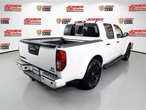 Certified 2020 Nissan Frontier SV w/ Midnight Edition Floor Mats image 18