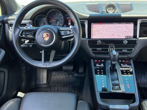 Certified 2023 Porsche Macan AWD/4WD image 15