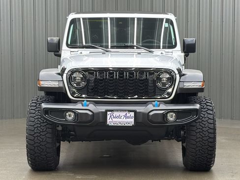 Used 2024 Jeep Wrangler Unlimited AWD/4WD image 8