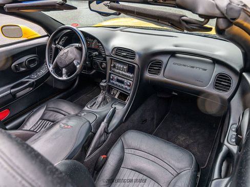 Used 2001 Chevrolet Corvette Convertible w/ Preferred Equipment Group2 image 40