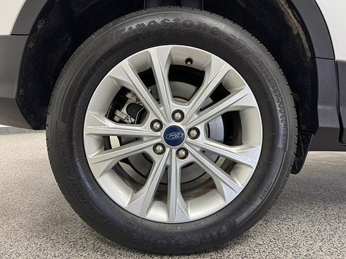 Used 2018 Ford Escape SE w/ Ford Safe & Smart Package image 25