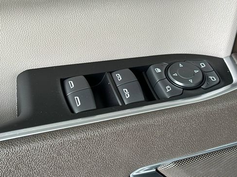 Certified 2026 GMC Sierra 1500 SLT RWD image 12