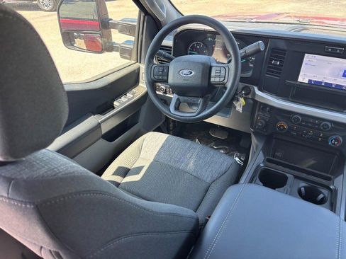 New 2026 Ford F250 XLT w/ FX4 Off-Road Package AWD/4WD image 13