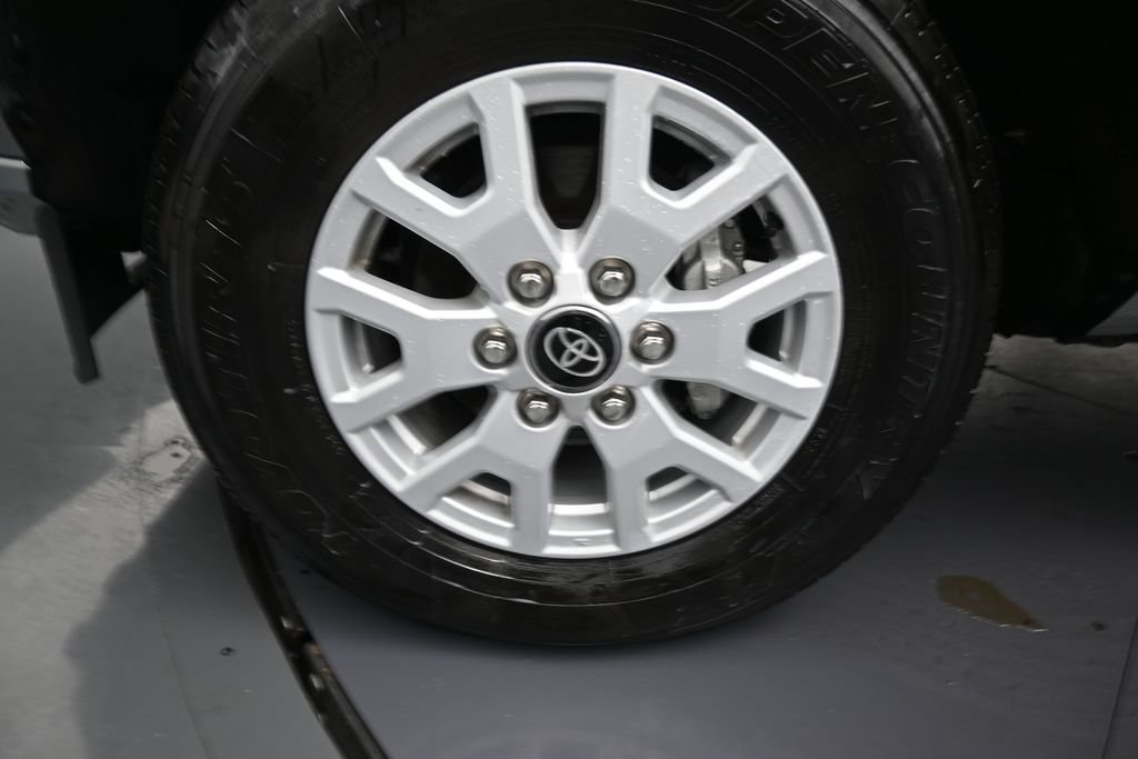 Used 2025 Toyota Tacoma SR5 RWD image 16