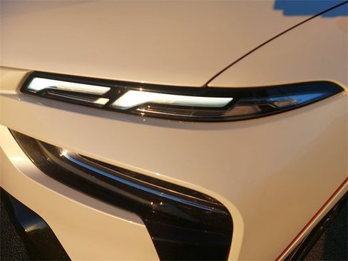 Used 2023 BMW X7 xDrive40i w/ Executive Package image 14