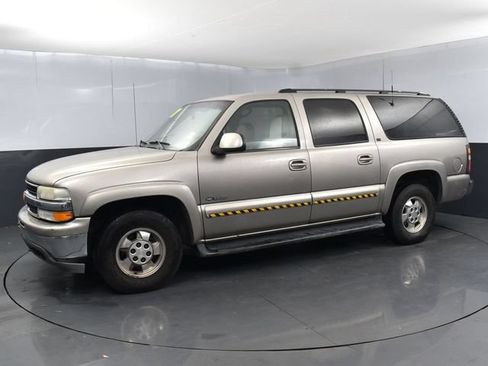 Used 2000 Chevrolet Suburban LT w/ LT Preferred Equipment Group AWD/4WD image 5