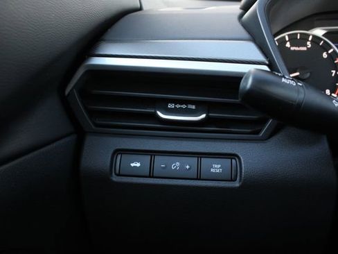 Used 2025 Nissan Altima 2.5 SR image 8