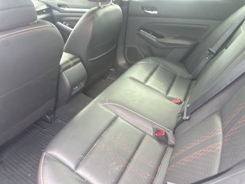 Used 2023 Nissan Altima 2.5 SR w/ SR Premium Package FWD image 12