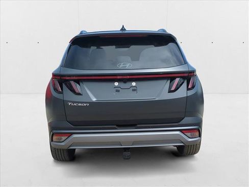 New 2025 Hyundai Tucson Limited image 4
