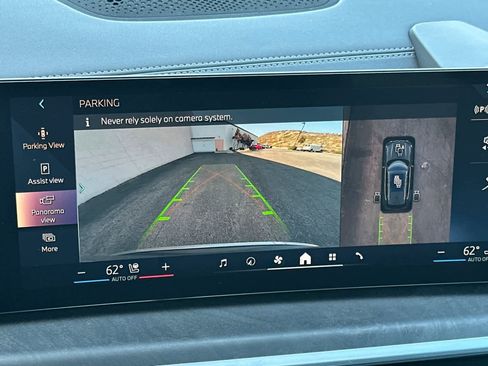 Used 2025 BMW X5 xDrive50e w/ Premium Package image 23