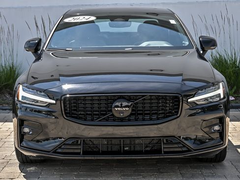 Used 2024 Volvo S60 B5 Plus w/ Protection Package Premier AWD/4WD image 4