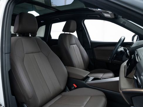 Used 2025 Audi Q5 Premium Plus w/ Premium Plus AWD/4WD image 25