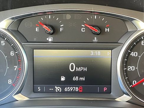 Used 2023 GMC Acadia SLT image 29