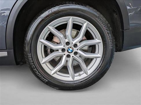 Used 2022 BMW X5 sDrive40i w/ Premium Package image 26