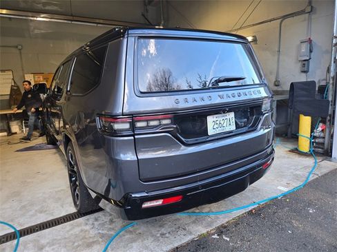 Used 2024 Jeep Grand Wagoneer L Series II w/ Quick Order Packagew 28T image 3