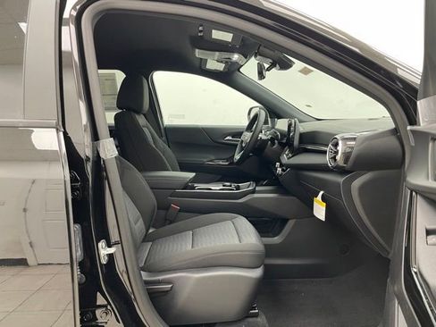 New 2026 Chevrolet Equinox LT w/ Safety and Technology Package AWD/4WD image 14