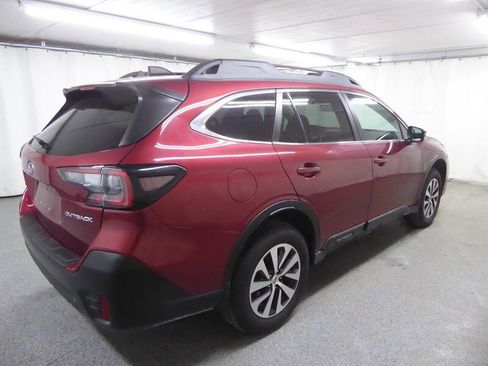 Used 2022 Subaru Outback Premium image 7