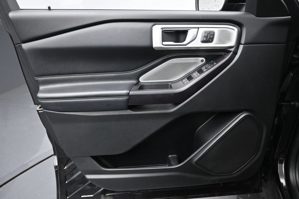 Used 2020 Ford Explorer ST w/ ST Street Pack AWD/4WD image 26