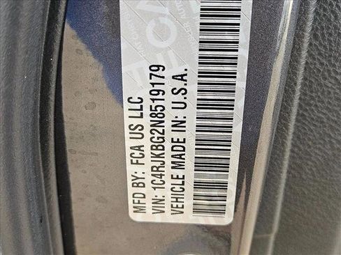 Used 2022 Jeep Grand Cherokee L Limited AWD/4WD image 27