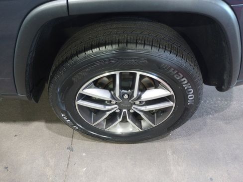 Used 2021 Jeep Grand Cherokee Limited image 26