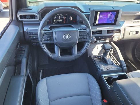 Certified 2025 Toyota Tacoma SR5 image 7