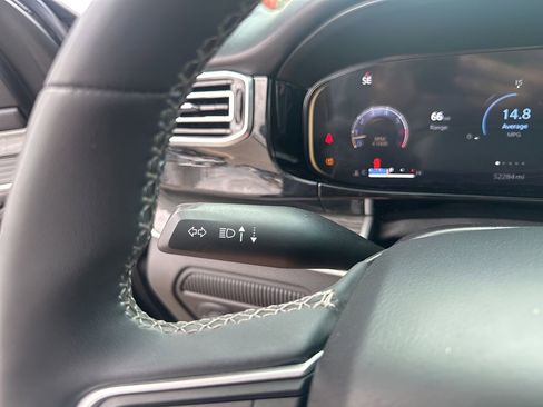 Used 2022 Jeep Wagoneer Series III w/ Premium Group I image 33