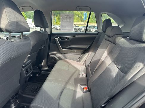 Used 2024 Toyota RAV4 LE AWD/4WD image 14
