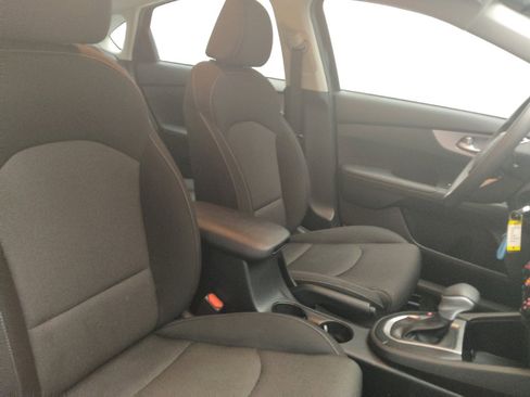 Used 2023 Kia Forte LXS w/ LXS Technology Package image 21