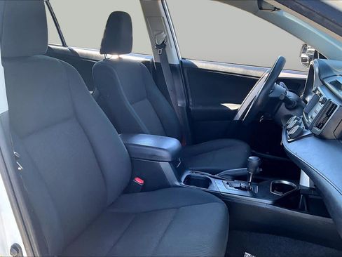 Used 2018 Toyota RAV4 LE w/ All Weather Liner Package FWD image 8