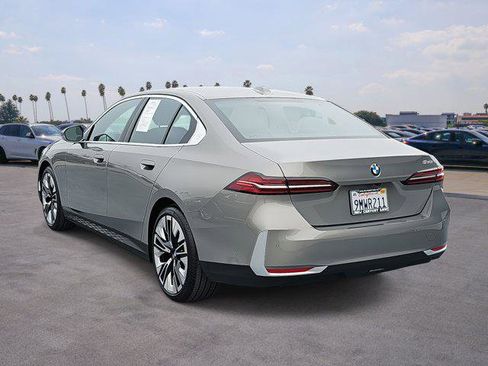 Used 2024 BMW 530i w/ Convenience Package image 7