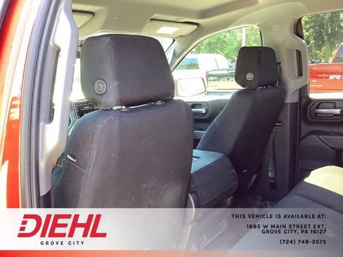 Used 2019 Chevrolet Silverado 1500 Custom w/ Custom Value Package AWD/4WD image 17