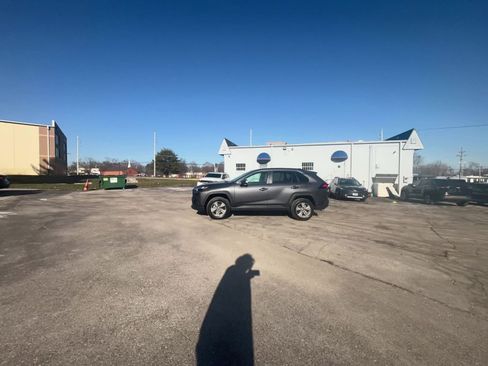 Used 2025 Toyota RAV4 XLE image 14