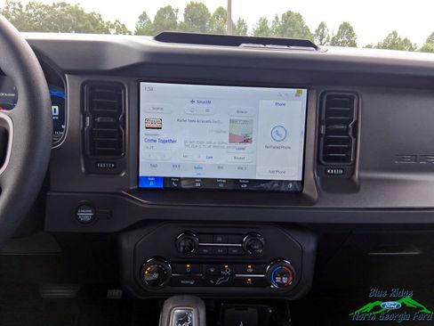 New 2025 Ford Bronco 4-Door image 16