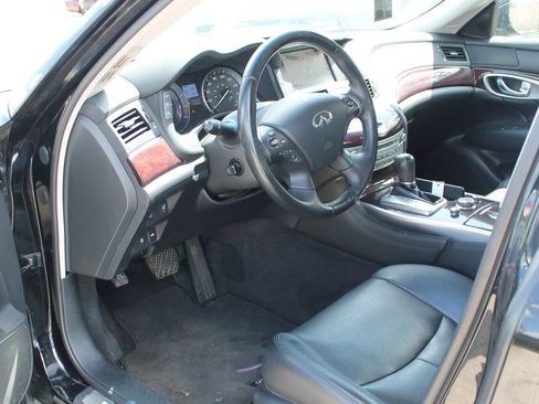 Used 2019 INFINITI Q70 Luxe w/ Proactive Package AWD/4WD image 12