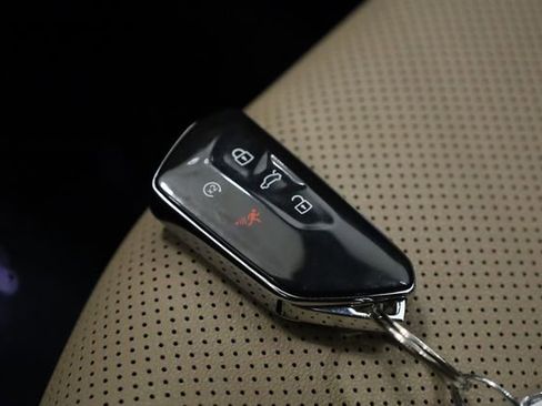 Used 2024 Volkswagen Atlas Cross Sport SE image 33