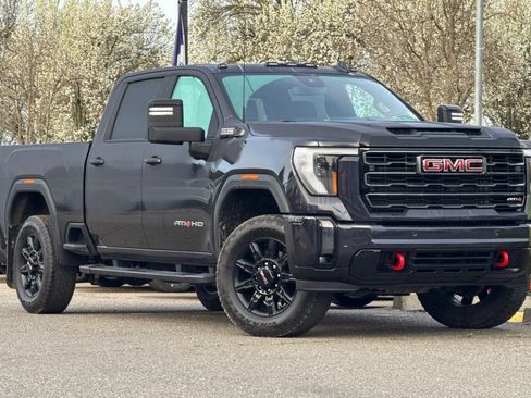 Used 2024 GMC Sierra 2500 AT4 w/ AT4 Preferred Package image 2