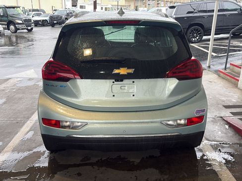 Used 2019 Chevrolet Bolt Premier w/ Infotainment Package image 3