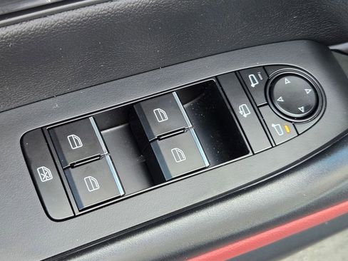 Certified 2025 MAZDA CX-50 2.5 Hybrid w/ Premium Plus Pkg image 17