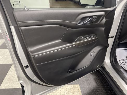Used 2019 GMC Acadia SLT AWD/4WD image 10