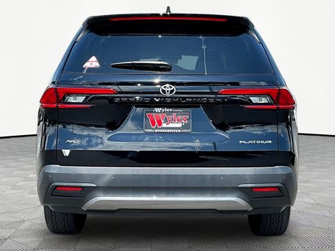 Used 2024 Toyota Grand Highlander AWD image 5
