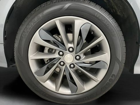 Used 2021 Buick Encore GX Essence w/ Advanced Technology Package AWD/4WD image 24