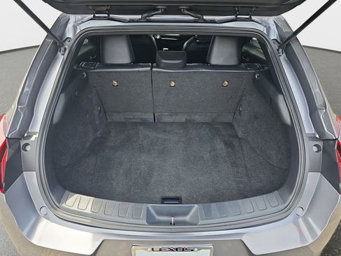 Used 2019 Lexus UX 200 FWD image 13