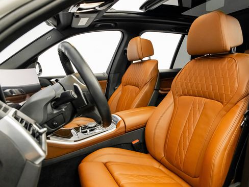 Used 2024 BMW X5 sDrive40i w/ M Sport Package image 28