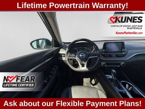 Used 2025 Nissan Altima 2.5 SR FWD image 15
